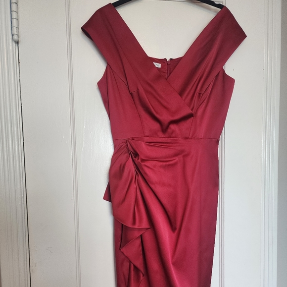 Maggie London Red Formal Dress - Picture 1 of 6